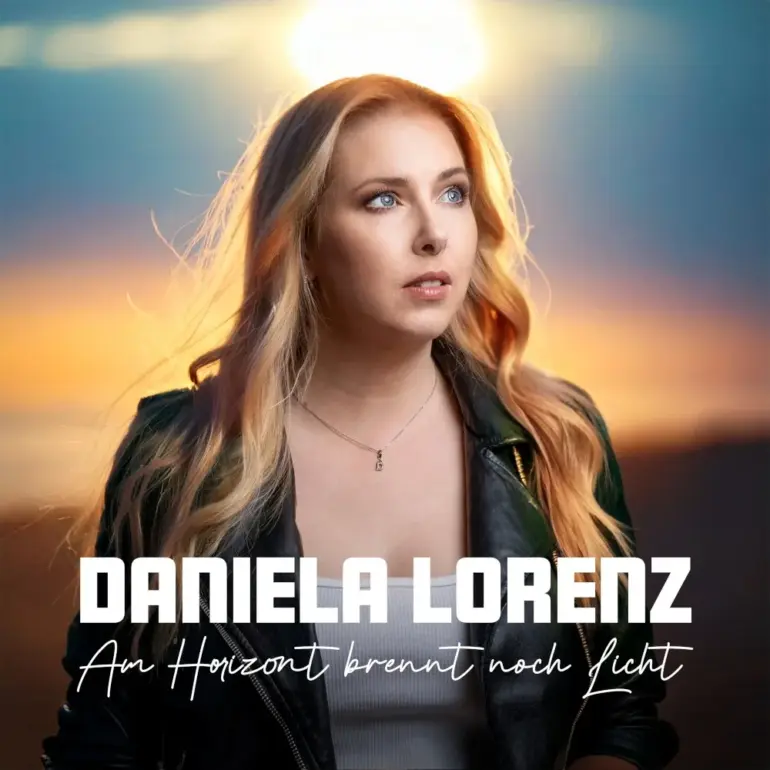 Daniela Lorenz – Am Horizont Brennt Noch Licht